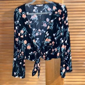 Black crop summer long sleeve